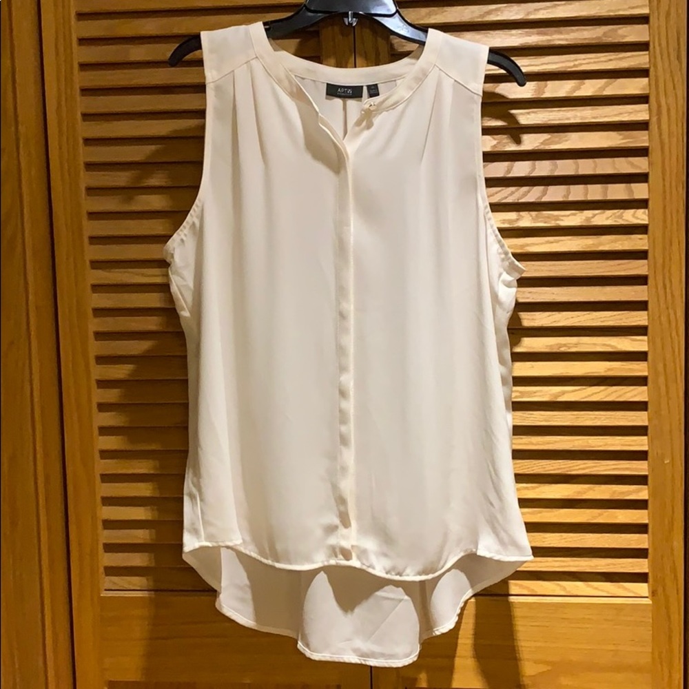 Sleeveless button up classy white tunic blouse